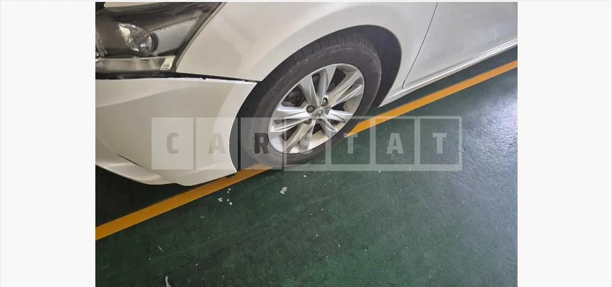 Photo 2 of 29: 2016 Lexus CT200h — Korean insurance auction