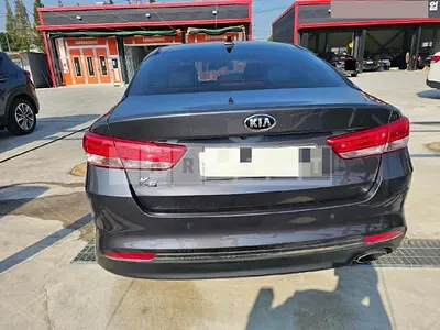 Photo 1 of 10: 2016 Kia K5 — Korean insurance auction