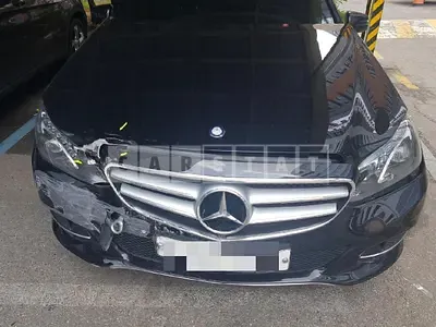 Photo 1 of 17: 2015 Mercedes-Benz E300 4Matic, VIN WDDHF8BB9GB222779 — Korean insurance auction