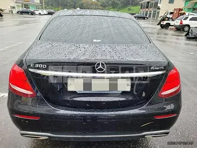 Photo 1 of 40: 2019 Mercedes-Benz E300 4Matic — Korean insurance auction