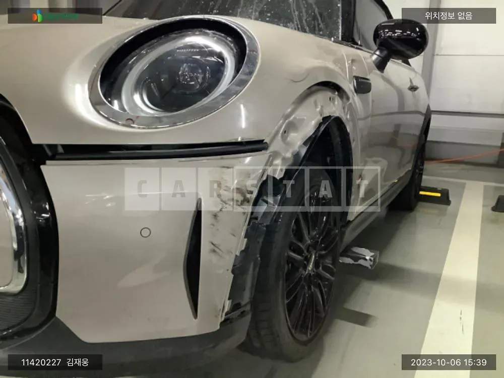 Photo 2 of 19: 2023 MINI Cooper Convertible, VIN WMW31DL02R3R52813 — Korean insurance auction