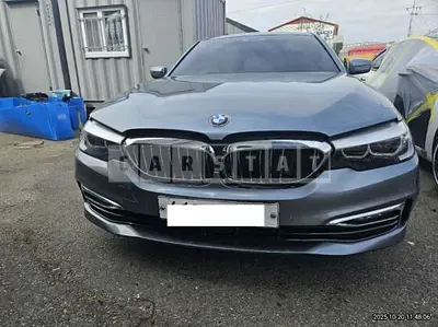 Photo 1 of 13: 2018 BMW 520i, VIN WBAJK7109JBH23311 — Korean insurance auction