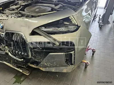 Photo 1 of 18: 2025 BMW 740i xDrive — Korean insurance auction