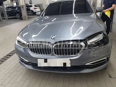 Photo 1 of 11: 2019 BMW 530i, VIN WBAJD3104KWE99619 — Korean insurance auction