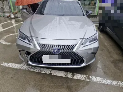 Photo 1 of 35: 2020 Lexus ES300h — Korean insurance auction