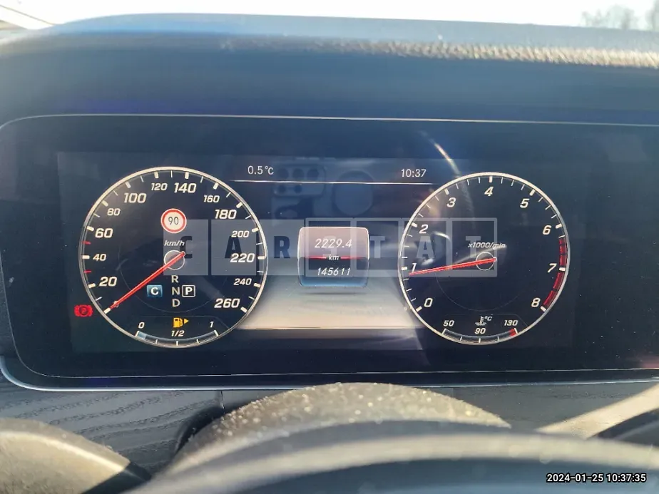 Photo 2 of 16: 2017 Mercedes-Benz E300 4Matic, VIN WDDZF4KB9HA137221 — Korean insurance auction