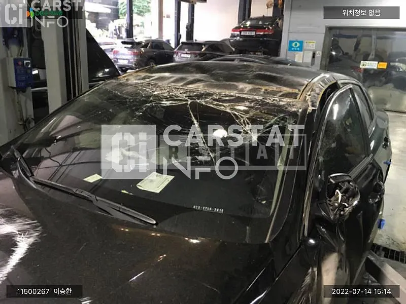Photo 2 of 17: 2018 Kia K5, VIN KNAGT411BKA288636 — Korean insurance auction