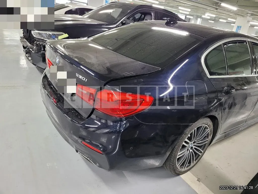 Photo 2 of 19: 2020 BMW 530i xDrive M Sport Packag, VIN WBAJR9101LWW76436 — Korean insurance auction