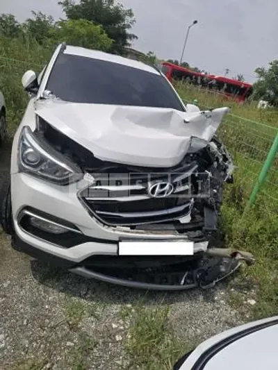 Photo 1 of 9: 2017 Hyundai Santa Fe — Korean insurance auction