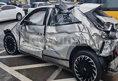 Photo 1 of 25: 2022 Hyundai Modern Ionic Electric — Korean insurance auction