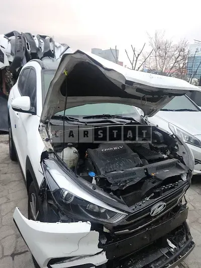 Photo 1 of 6: 2016 Hyundai Tucson 2.0 — Korean insurance auction