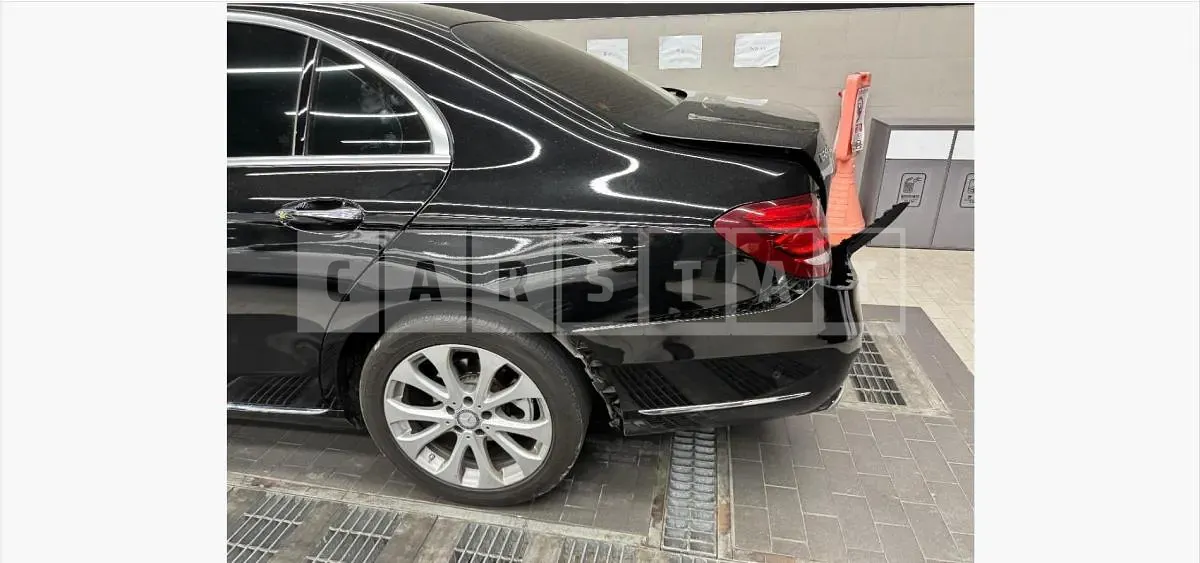 Photo 2 of 31: 2016 Mercedes-Benz E220 d — Korean insurance auction
