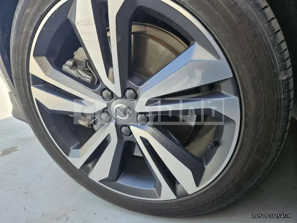 Photo 2 of 11: 2021 Volvo (parts) V60CCB5 AWD Headlamp, Wheel — Korean insurance auction