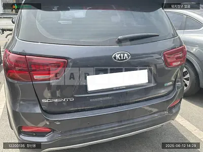 Photo 1 of 11: 2018 Kia Sorento, VIN KNAPG81ABJA433789 — Korean insurance auction