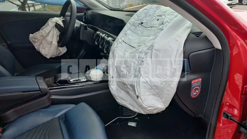Photo 2 of 6: 2019 Mercedes-Benz A220, VIN WDD3F4EB8KJ072337 — Korean insurance auction