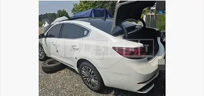 Photo 1 of 11: 2019 Kia K7 — Korean insurance auction