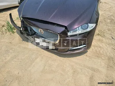 Photo 1 of 16: 2015 Jaguar XJ 3.0 d, VIN SAJAA2229FNV77974 — Korean insurance auction