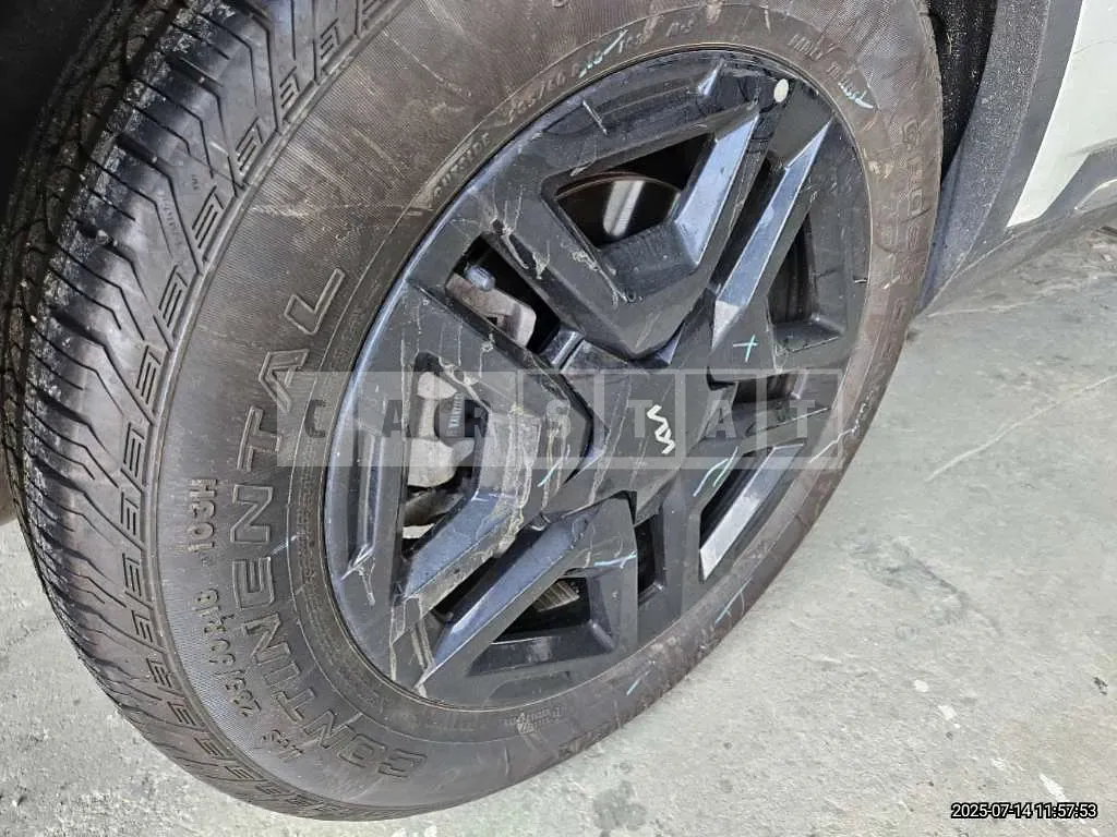 Photo 2 of 4: 2024 Kia (parts) Sorento Hybrid Wheel — Korean insurance auction