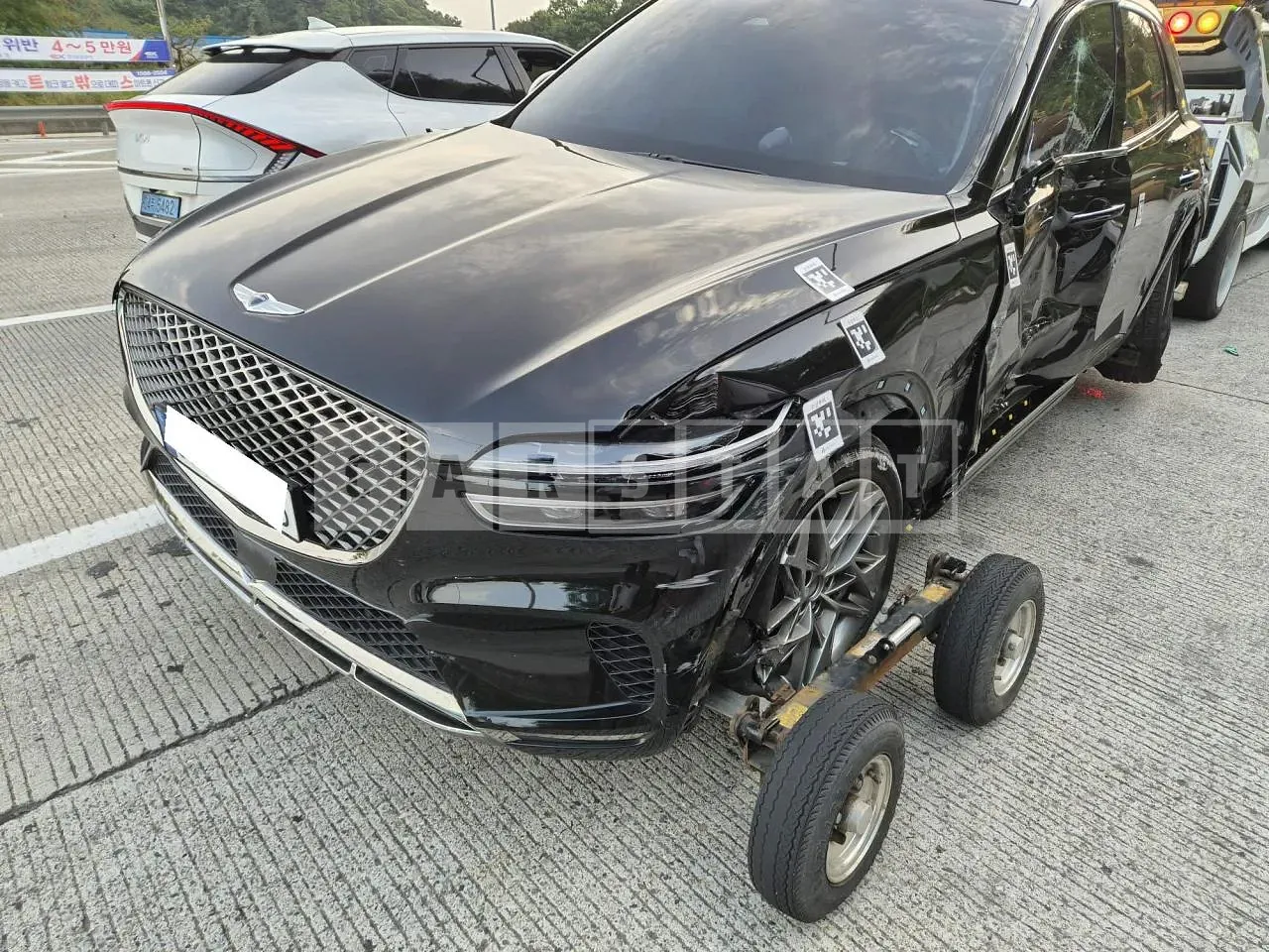 Photo 2 of 36: 2023 Genesis GV70, VIN KMTMB81ADPU134709 — Korean insurance auction