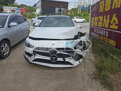 Photo 1 of 37: 2022 Mercedes-Benz CLA250 4Matic — Korean insurance auction