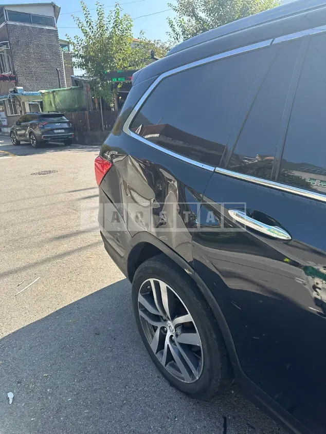Photo 2 of 8: 2017 Honda Pilot — Korean insurance auction