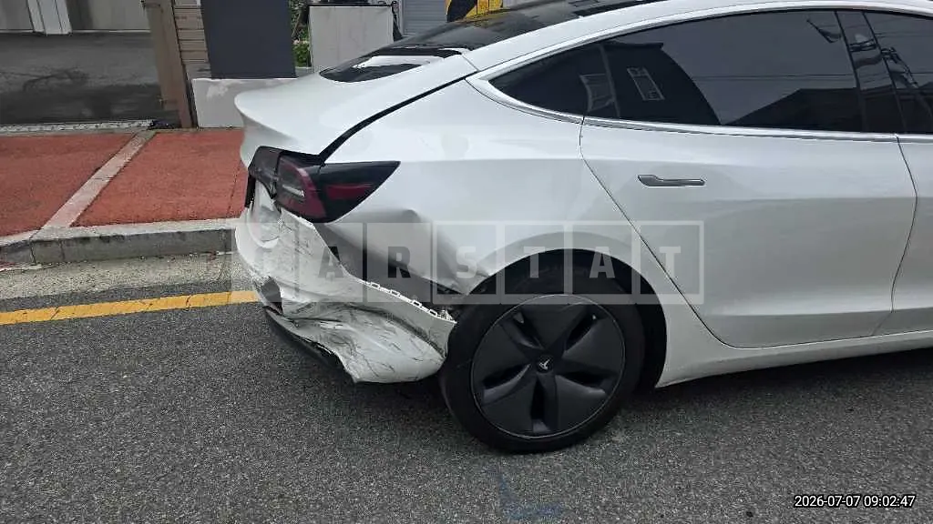 Photo 2 of 7: 2020 Tesla Model 3 Standard Range Plus RWD — Korean insurance auction