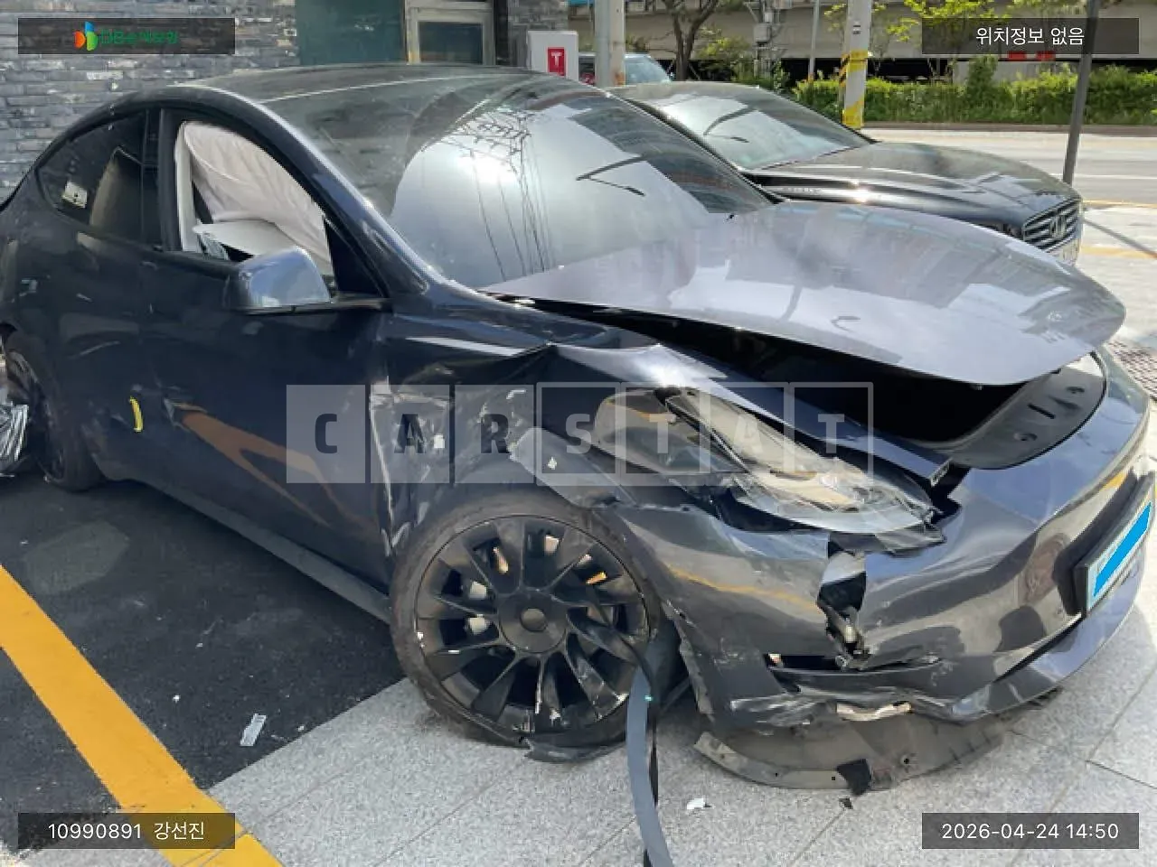Photo 2 of 11: 2021 Tesla Model Y Long Range, VIN 5YJYGDEE6MF237027 — Korean insurance auction