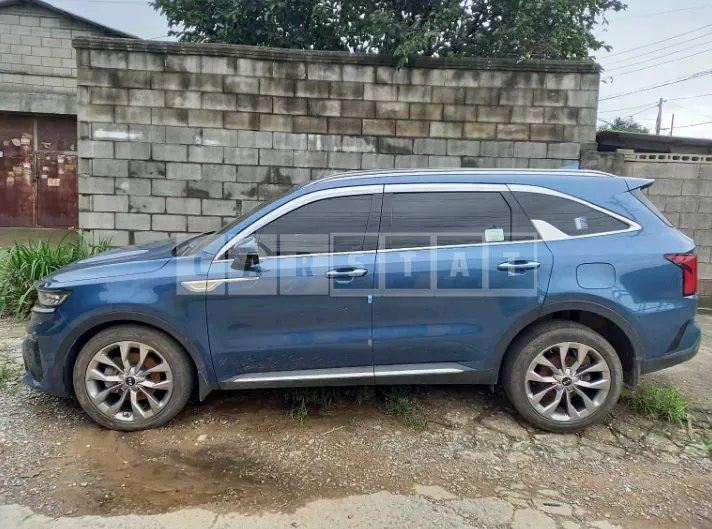 Photo 2 of 10: 2021 Kia Sorento, VIN KNARG81BHMA024466 — Korean insurance auction