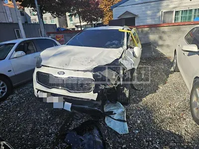 Photo 1 of 18: 2018 Kia Sportage — Korean insurance auction