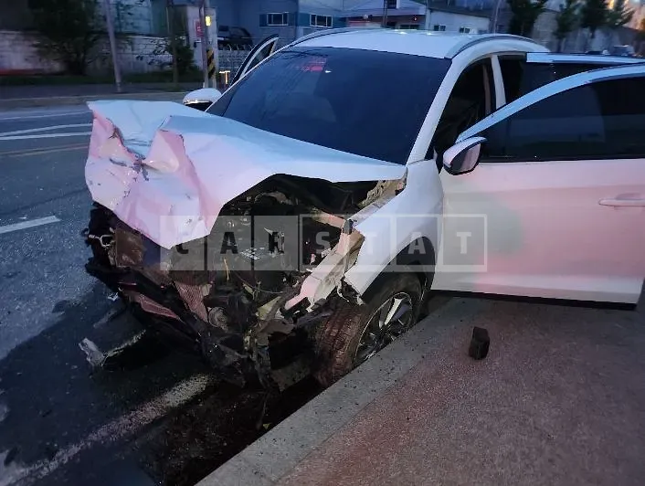 Photo 2 of 6: 2015 Hyundai Tucson TL 2.0, VIN KMHJ381ABGU091152 — Korean insurance auction