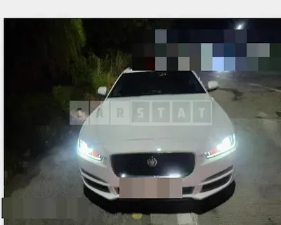 Photo 1 of 17: 2017 Jaguar XE 20T — Korean insurance auction
