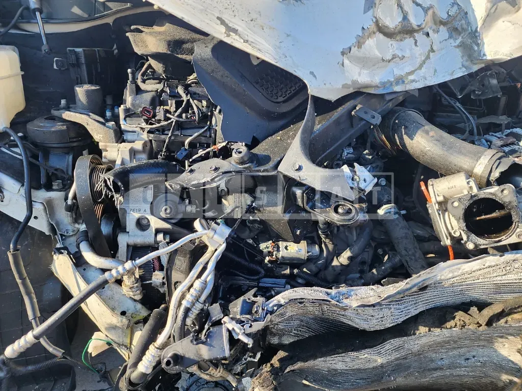 Photo 2 of 9: 2018 Hyundai Santa Fe, VIN KMHSW81UBJU809192 — Korean insurance auction