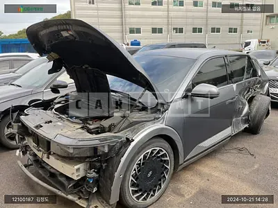 Photo 1 of 15: 2022 Hyundai IONIQ 5, VIN KMHKR81FPPU130605 — Korean insurance auction