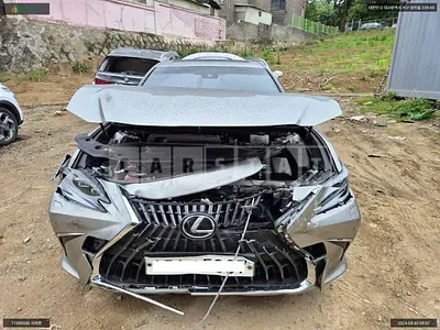 Photo 1 of 21: 2022 Lexus ES300h, VIN JTHBA1C19P2014461 — Korean insurance auction