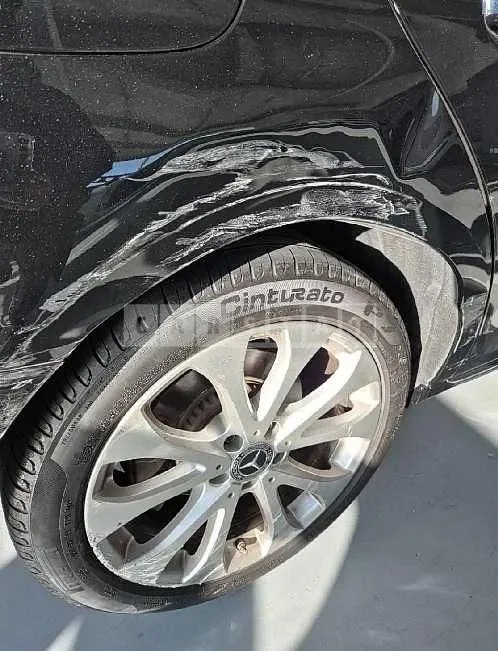 Photo 2 of 25: 2020 Mercedes-Benz E 300 4Matic — Korean insurance auction