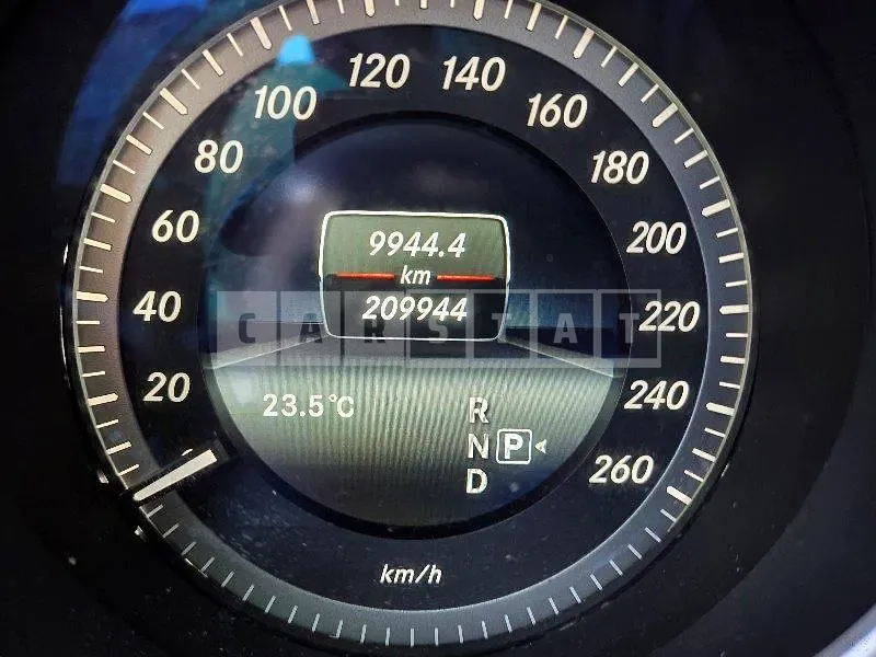 Photo 2 of 23: 2016 Mercedes-Benz E300 — Korean insurance auction