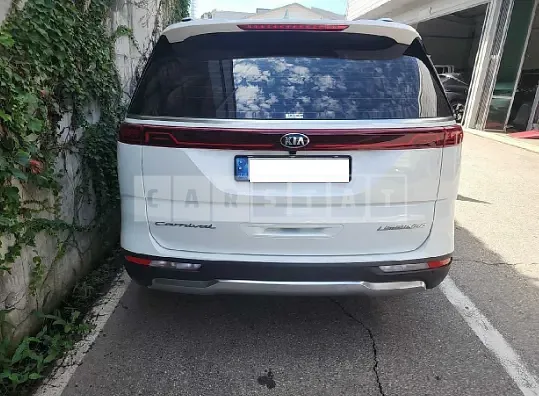 Photo 2 of 38: 2021 Kia Carnival Limousine, VIN KNANE81BBMS067853 — Korean insurance auction