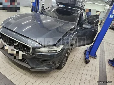 Photo 1 of 28: 2022 Volvo V60CCB5 AWD, VIN YV1ZZL12CN1094913 — Korean insurance auction