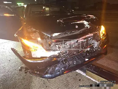 Photo 1 of 13: 2016 Mercedes-Benz E300 — Korean insurance auction
