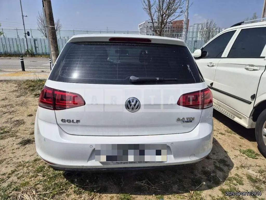 Photo 2 of 8: 2016 Volkswagen Golf 2.0 TDI BMT — Korean insurance auction