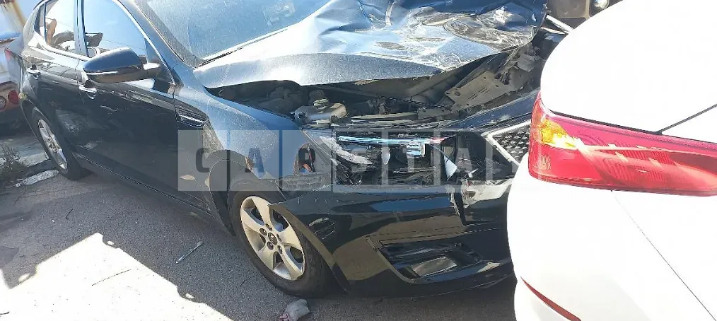Photo 2 of 5: 2015 Kia K5, VIN KNAGN418BFA651768 — Korean insurance auction