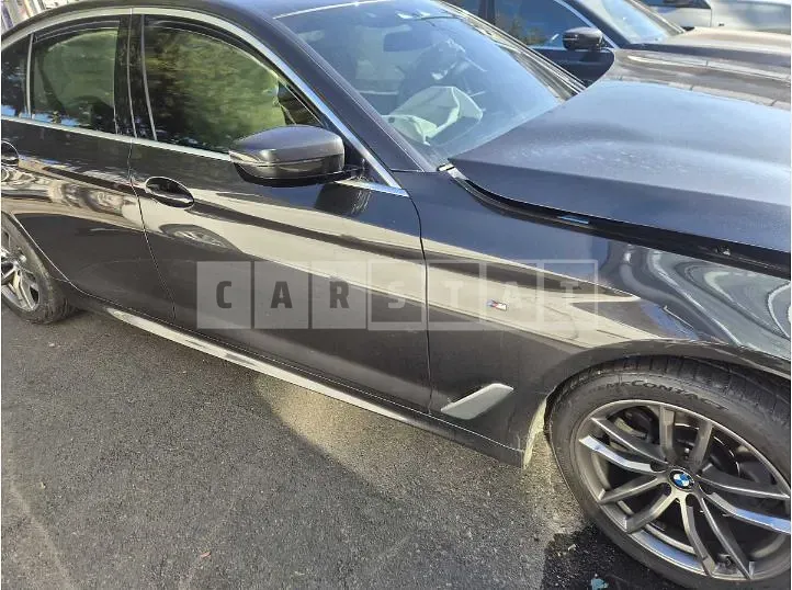 Photo 2 of 8: 2020 BMW 520i M Sport Package, VIN WBAJK9103LCE75386 — Korean insurance auction