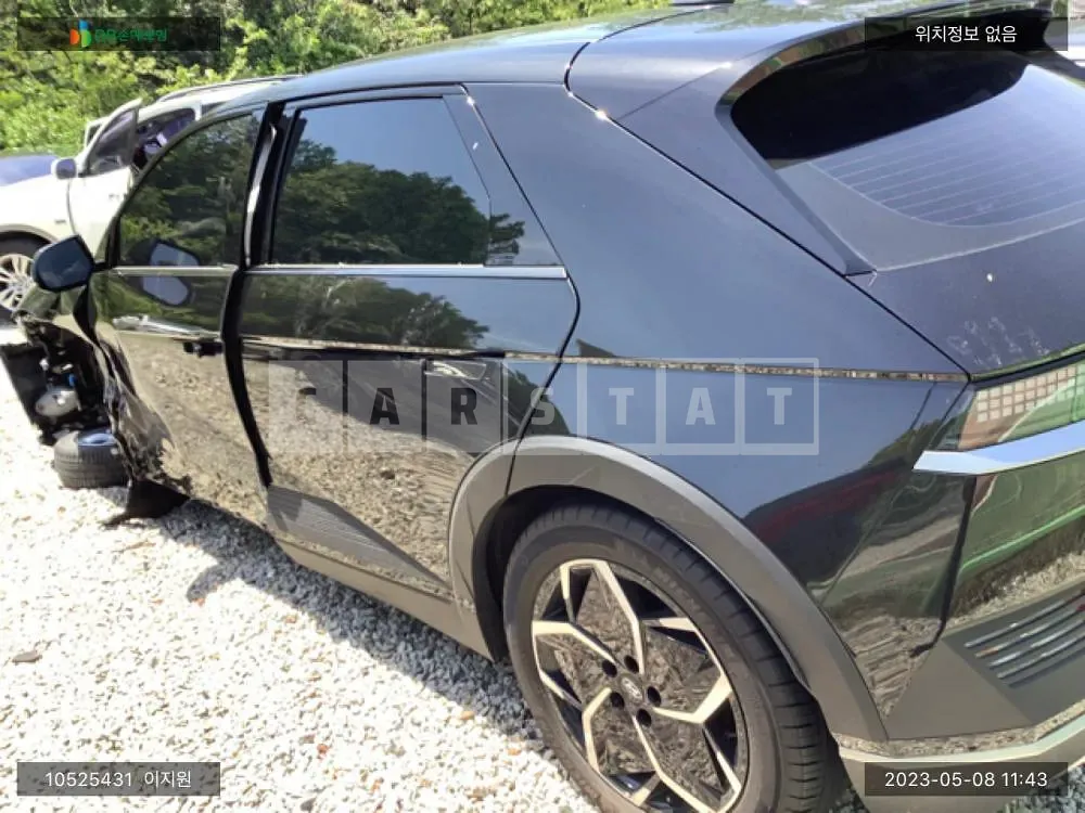 Photo 2 of 12: 2022 Hyundai IONIQ 5, VIN KMHKN81FPPU126818 — Korean insurance auction