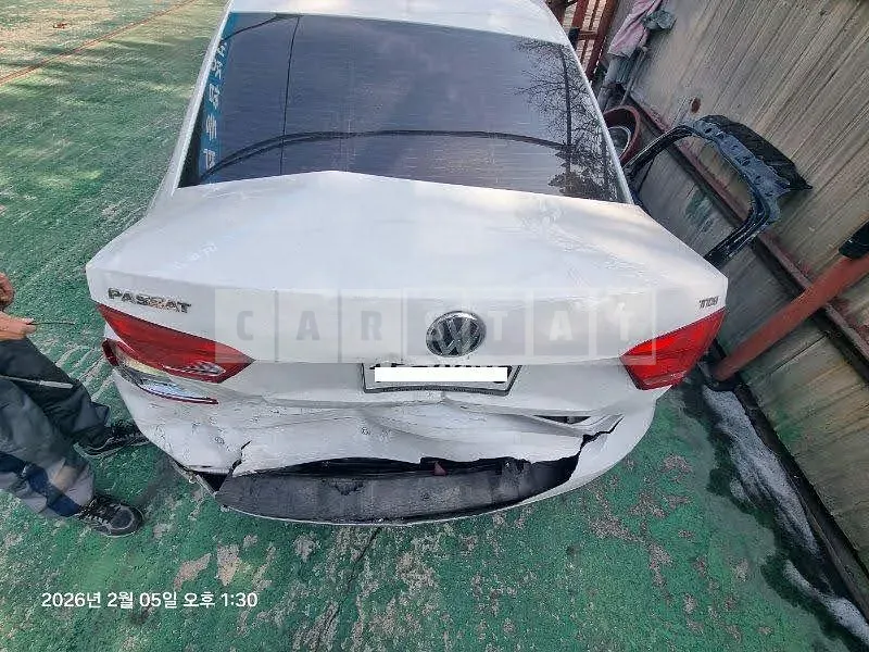 Photo 2 of 9: 2015 Volkswagen Passat 2.0 TDI, VIN 1VWZZZA3ZFC037842 — Korean insurance auction