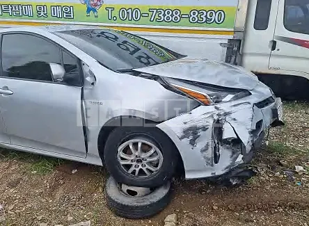 Photo 2 of 13: 2019 Toyota Prius, VIN JTDKARFU2K3084991 — Korean insurance auction