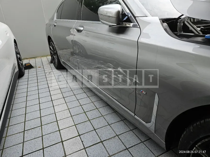 Photo 2 of 47: 2020 BMW 740Li xDrive — Korean insurance auction