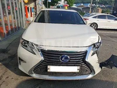 Photo 1 of 42: 2016 Lexus ES300h, VIN JTHBW1GG8G2127883 — Korean insurance auction