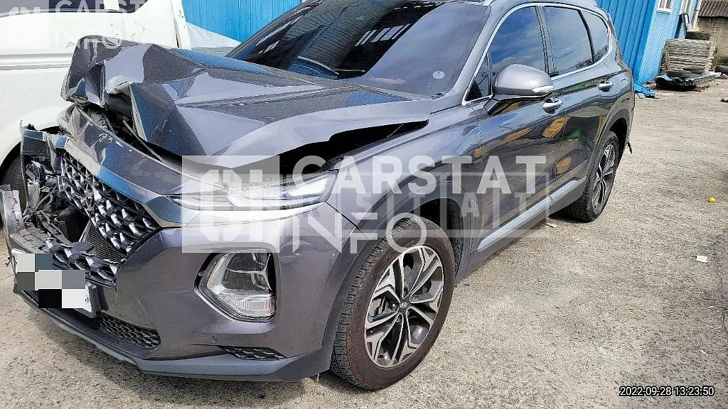 Photo 2 of 30: 2019 Hyundai Santa Fe 2.0 — Korean insurance auction
