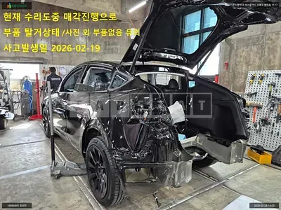Photo 1 of 40: 2024 Tesla Model Y, VIN LRWYGCEK0RC800400 — Korean insurance auction