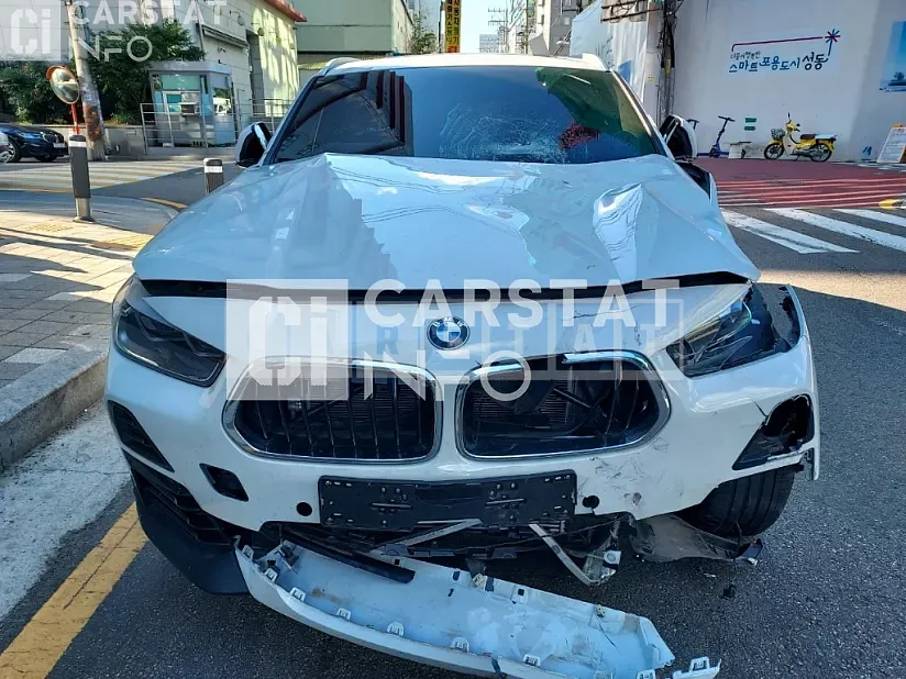 Photo 2 of 24: 2021 BMW X2 xDrive18d, VIN WBAYK7107M5T01939 — Korean insurance auction
